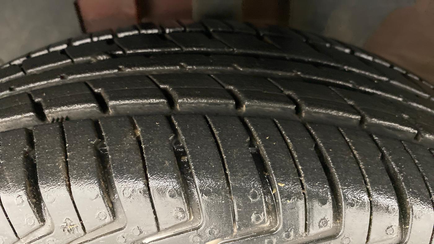 2018 Renault Kwid RXL, Petrol, Manual, 9,696 km, Left Front Tyre Tread