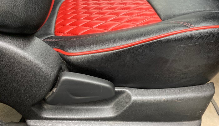 2018 Renault Kwid RXL, Petrol, Manual, 9,696 km, Driver Side Adjustment Panel