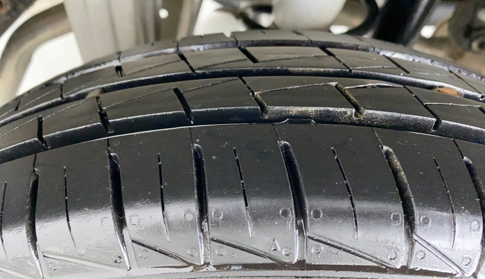 2021 Maruti Alto LXI OPT, Petrol, Manual, 2,290 km, Right Rear Tyre Tread