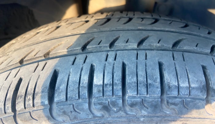 2020 Renault Kwid RXT 0.8, Petrol, Manual, 52,081 km, Right Front Tyre Tread