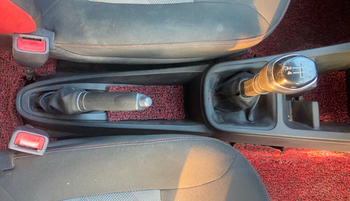 2020 Renault Kwid RXT 0.8, Petrol, Manual, 52,081 km, Gear Lever