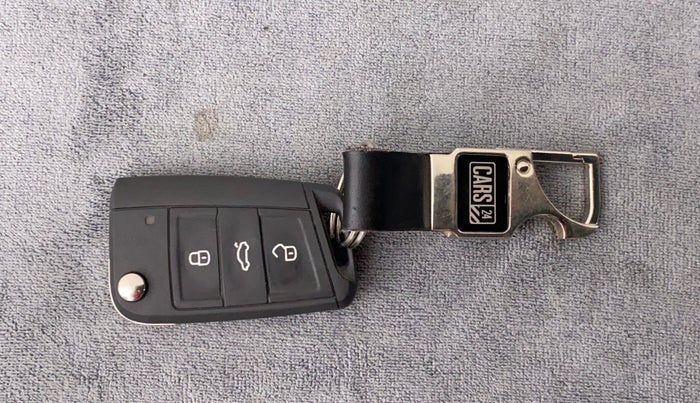 2021 Skoda KUSHAQ STYLE 1.5 TSI MT, Petrol, Manual, 7,348 km, Key Close Up