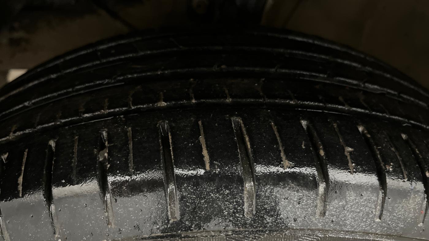 2019 Maruti Baleno ZETA PETROL 1.2, Petrol, Manual, 23,348 km, Left Front Tyre Tread