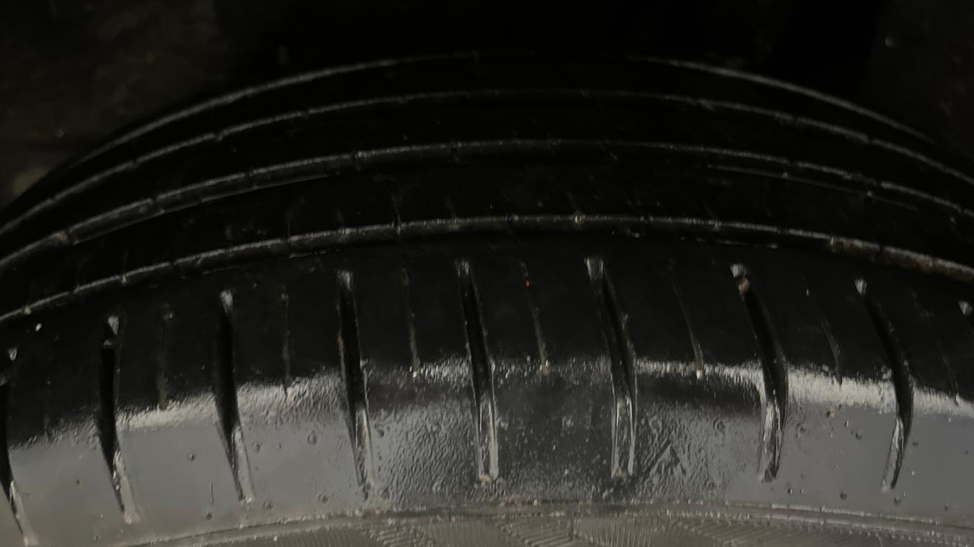 2019 Maruti Baleno ZETA PETROL 1.2, Petrol, Manual, 23,348 km, Left Rear Tyre Tread