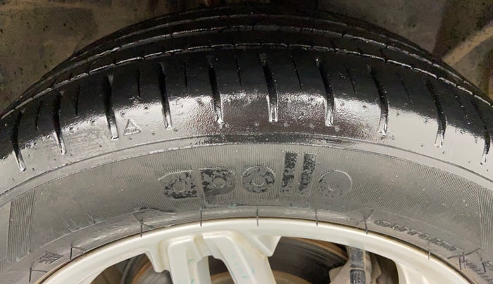 2017 Ford Figo Aspire 1.2 TITANIUM PETROL, Petrol, Manual, 14,932 km, Right Front Tyre Tread