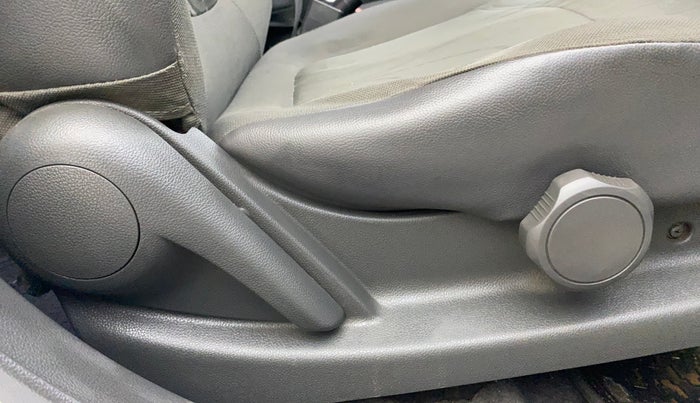 2013 Chevrolet Beat LT PETROL, Petrol, Manual, 68,685 km, Driver Side Adjustment Panel