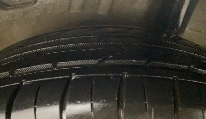 2013 Chevrolet Beat LT PETROL, Petrol, Manual, 68,685 km, Left Rear Tyre Tread