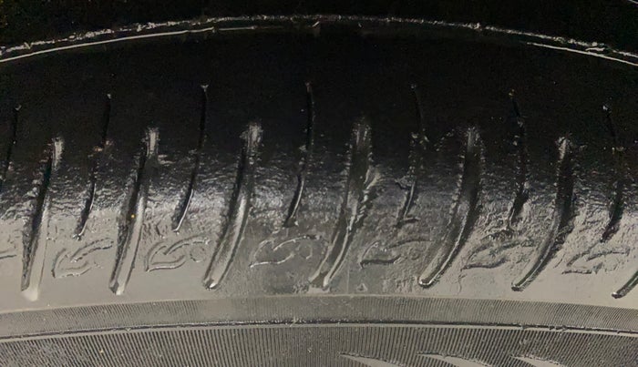 2022 Hyundai VENUE SX 1.5 CRDI, Diesel, Manual, 78,205 km, Left Front Tyre Tread