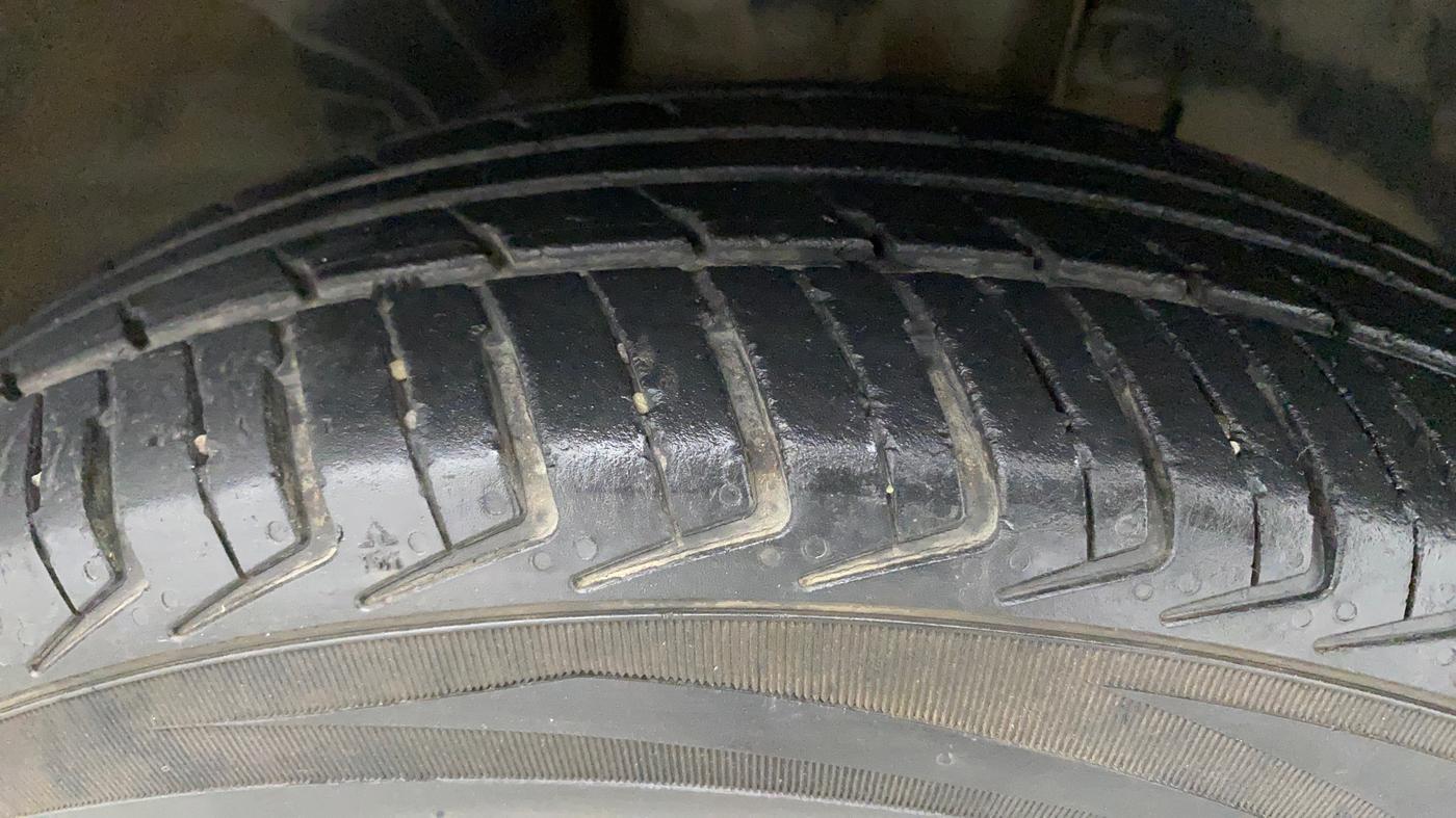 2017 Renault Kwid RXT 1.0, Petrol, Manual, 52,761 km, Right Front Tyre Tread