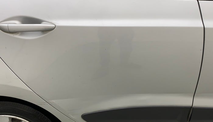 2014 Hyundai Xcent S (O) 1.2, CNG, Manual, 72,380 km, Right rear door - Slightly dented