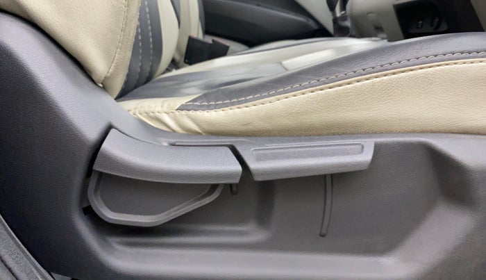 2020 Hyundai GRAND I10 NIOS SPORTZ AMT 1.2 KAPPA VTVT, Petrol, Automatic, 1,01,840 km, Driver Side Adjustment Panel