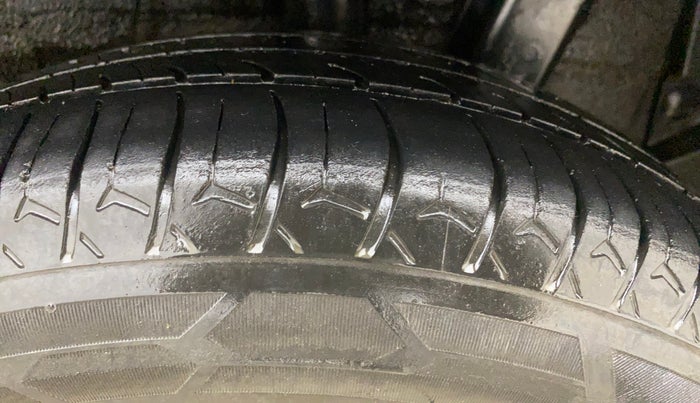 2020 Hyundai GRAND I10 NIOS SPORTZ AMT 1.2 KAPPA VTVT, Petrol, Automatic, 1,01,840 km, Left Rear Tyre Tread