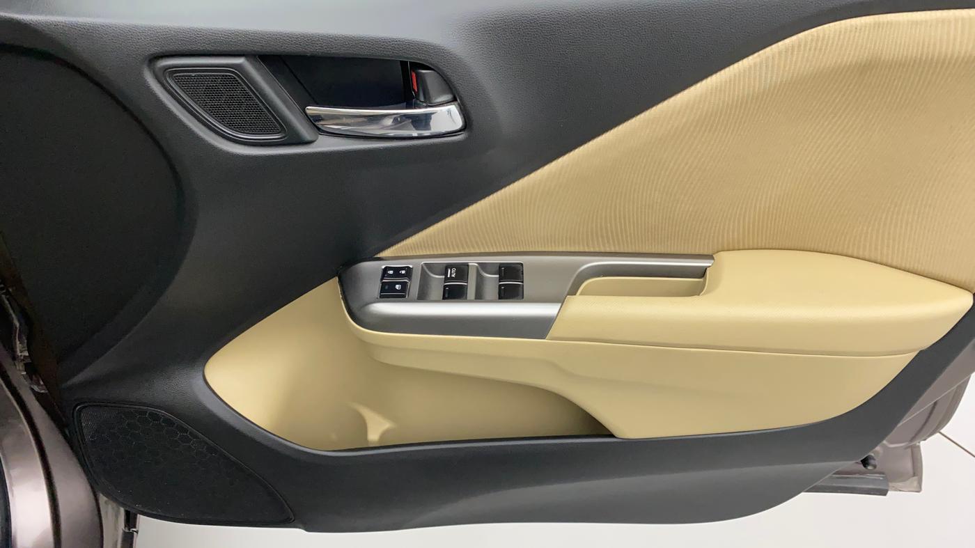 2015 Honda City 1.5L I-VTEC V MT, CNG, Manual, 12,972 km, Driver Side Door Panels Control