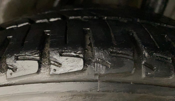 2015 Honda City 1.5L I-VTEC V MT, CNG, Manual, 12,972 km, Left Rear Tyre Tread