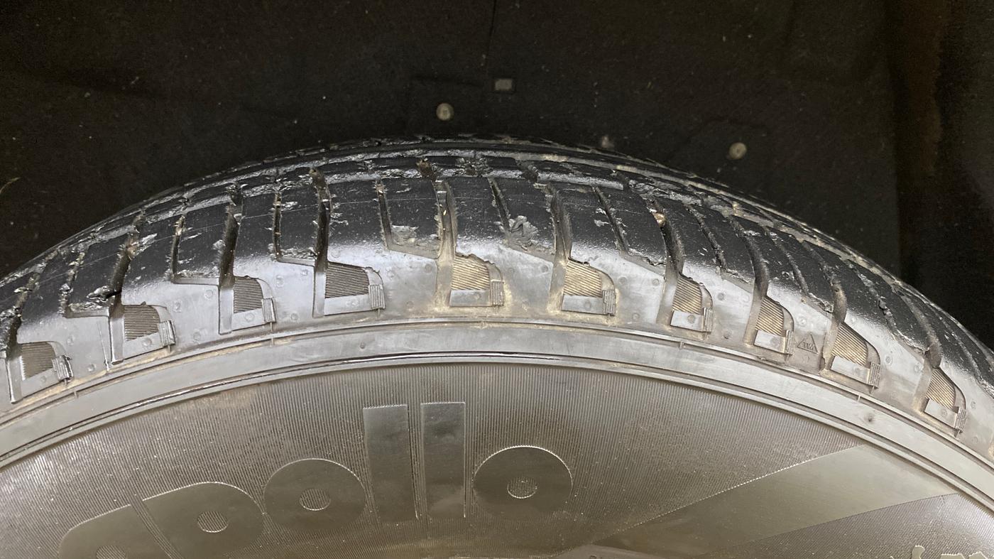 2023 Mahindra SCORPIO-N Z4 PETROL AT 7 STR, Petrol, Automatic, 32,447 km, Left Rear Tyre Tread