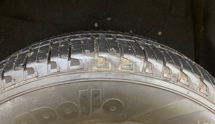 2023 Mahindra SCORPIO-N Z4 PETROL AT 7 STR, Petrol, Automatic, 32,229 km, Left Rear Tyre Tread