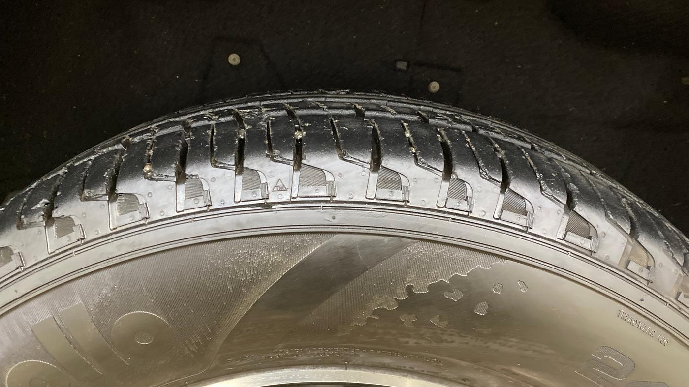 2023 Mahindra SCORPIO-N Z4 PETROL AT 7 STR, Petrol, Automatic, 32,447 km, Right Rear Tyre Tread