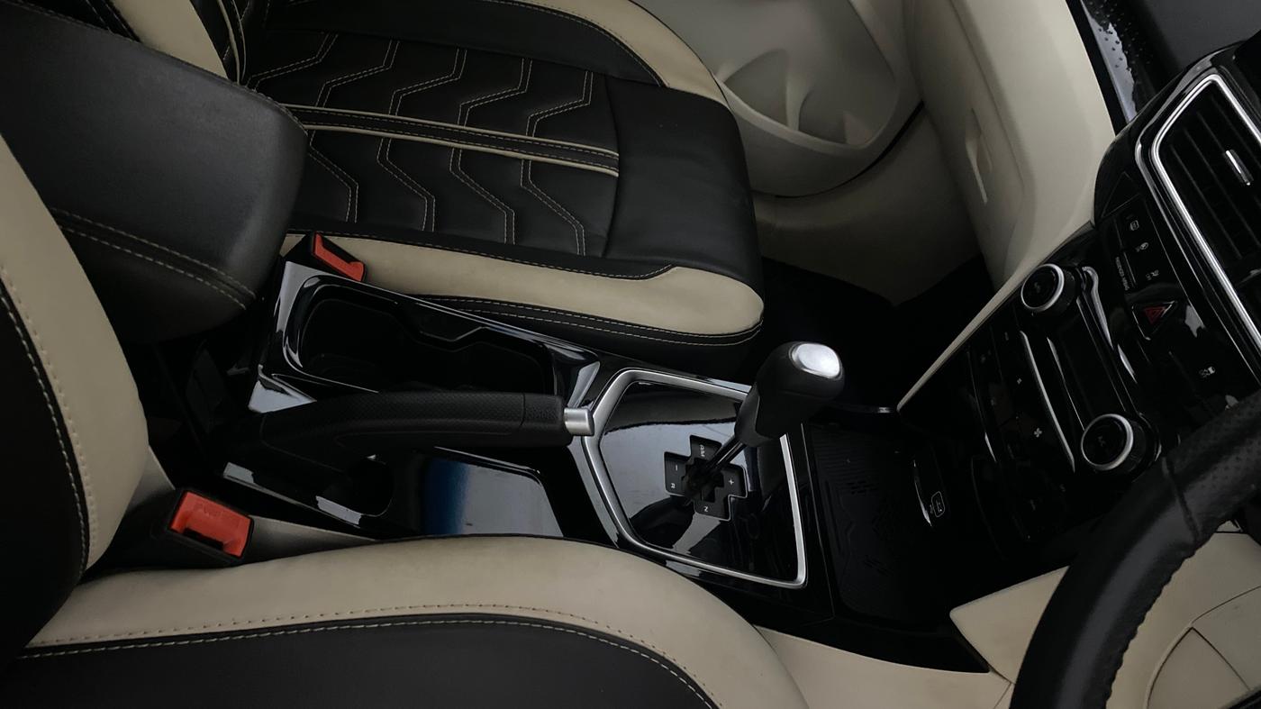 2024 Mahindra XUV 3XO AX5 1.5 Turbo Diesel Autoshift Plus, Diesel, Automatic, 39,644 km, Gear Lever