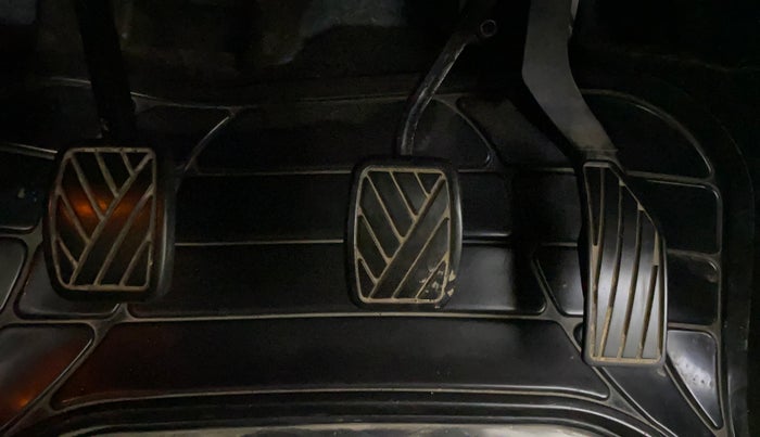 2016 Maruti Vitara Brezza ZDI PLUS, Diesel, Manual, 70,966 km, Pedals