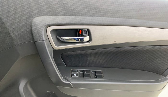 2016 Maruti Vitara Brezza ZDI PLUS, Diesel, Manual, 70,966 km, Driver Side Door Panels Control