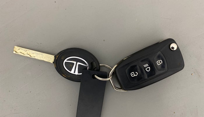 2021 Tata Tiago XZA PLUS PETROL, Petrol, Automatic, 22,219 km, Key Close Up