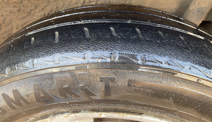 2013 Maruti Wagon R Stingray VXI, Petrol, Manual, 96,148 km, Left Rear Tyre Tread