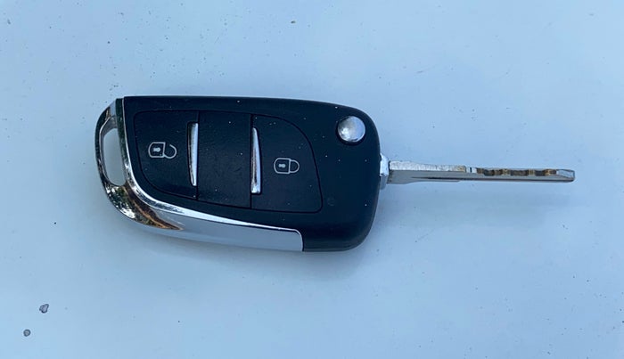 2013 Maruti Wagon R Stingray VXI, Petrol, Manual, 96,148 km, Key Close Up