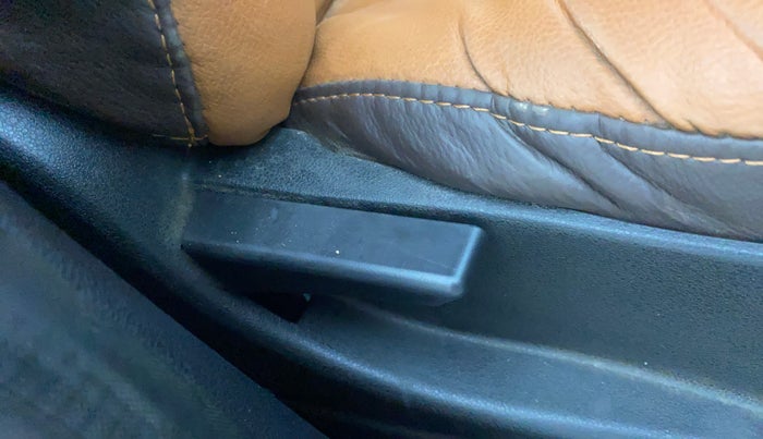 2019 Tata Tiago XZ PETROL, Petrol, Manual, 43,152 km, Driver Side Adjustment Panel