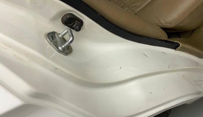 2013 Honda Amaze 1.2L I-VTEC S, Petrol, Manual, 67,821 km, Right C pillar - Minor scratches