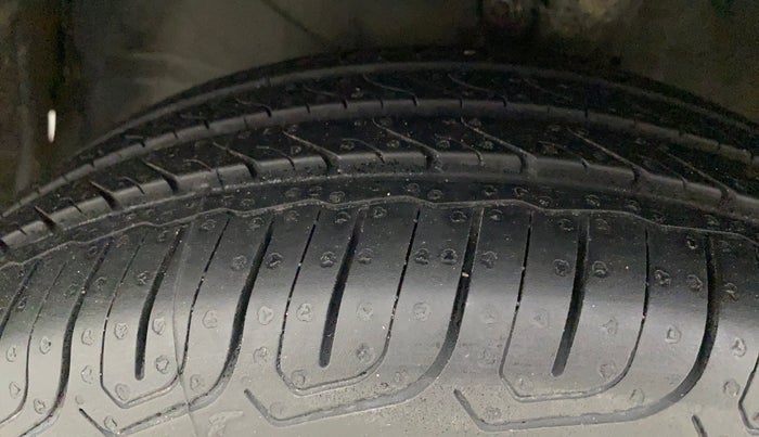 2013 Honda Amaze 1.2L I-VTEC S, Petrol, Manual, 67,821 km, Left Front Tyre Tread