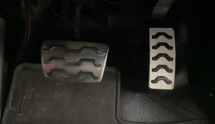 2023 Hyundai VENUE SX(O) 1.0 Turbo DCT Knight Edition, Petrol, Automatic, 20,866 km, Pedals