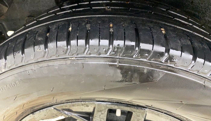 2023 Hyundai VENUE SX(O) 1.0 Turbo DCT Knight Edition, Petrol, Automatic, 20,866 km, Right Rear Tyre Tread