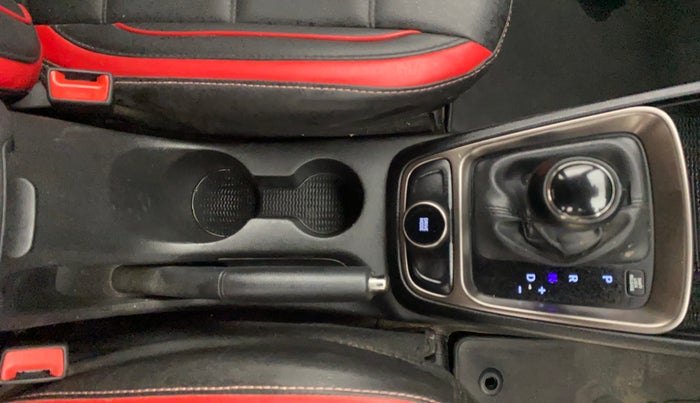 2023 Hyundai VENUE SX(O) 1.0 Turbo DCT Knight Edition, Petrol, Automatic, 20,866 km, Gear Lever