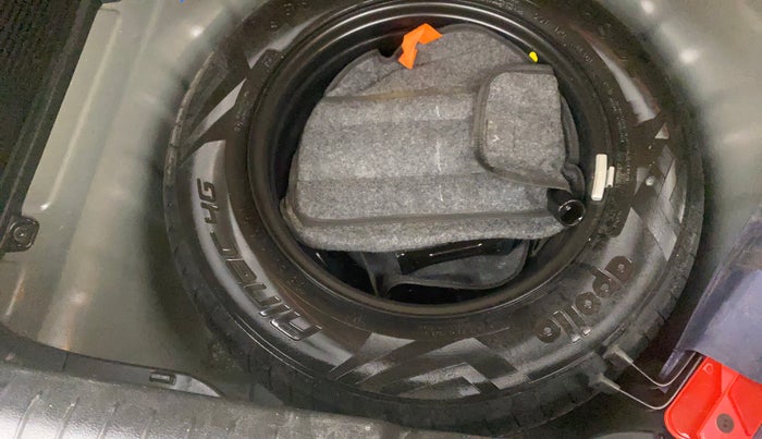 2023 Hyundai VENUE SX(O) 1.0 Turbo DCT Knight Edition, Petrol, Automatic, 20,866 km, Spare Tyre