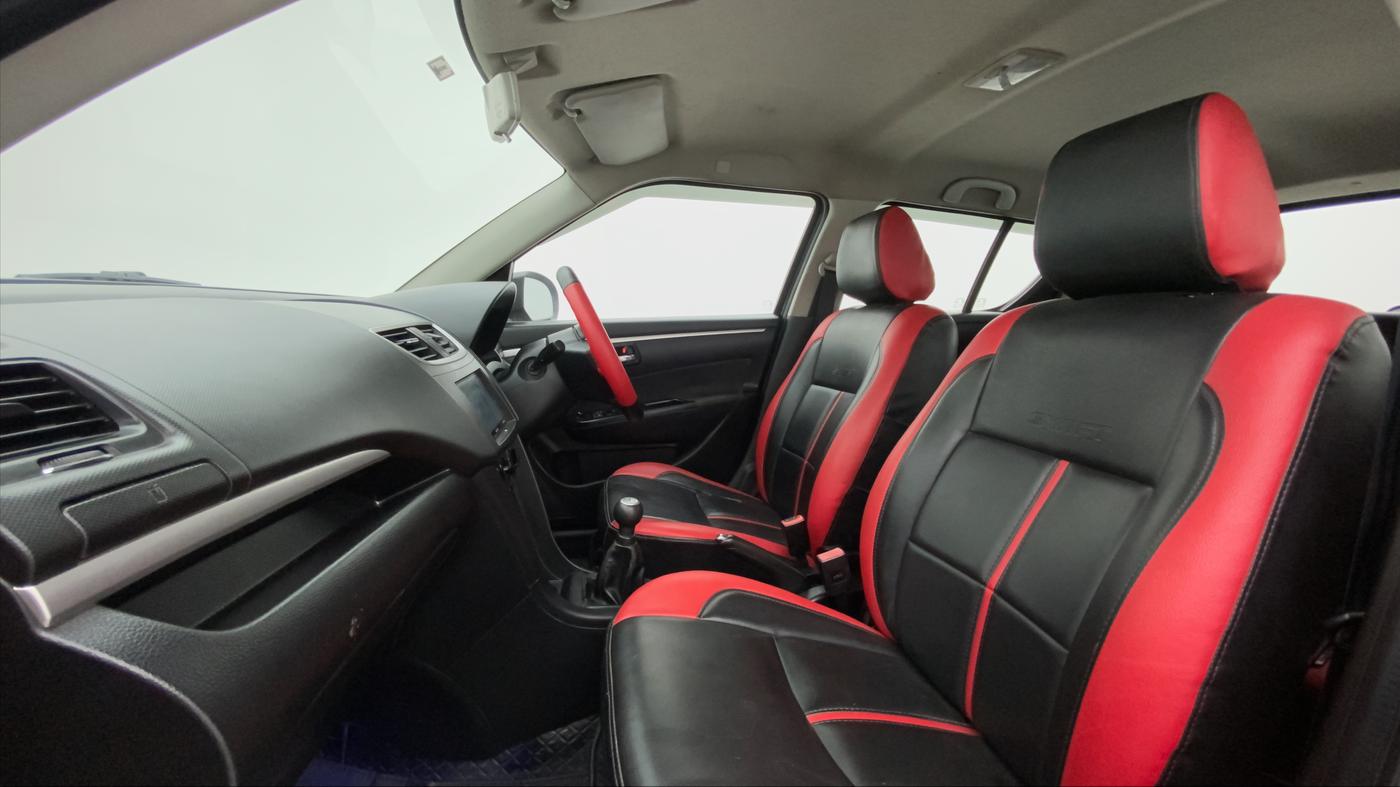 2011 Maruti Swift VXI, Petrol, Manual, 56,141 km, Right Side Front Door Cabin