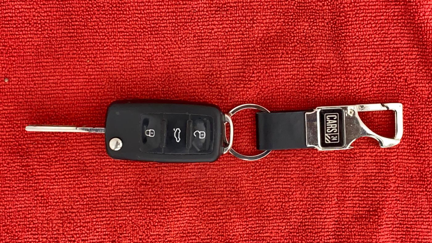 2019 Volkswagen Ameo COMFORTLINE 1.0, Petrol, Manual, 65,498 km, Key Close Up