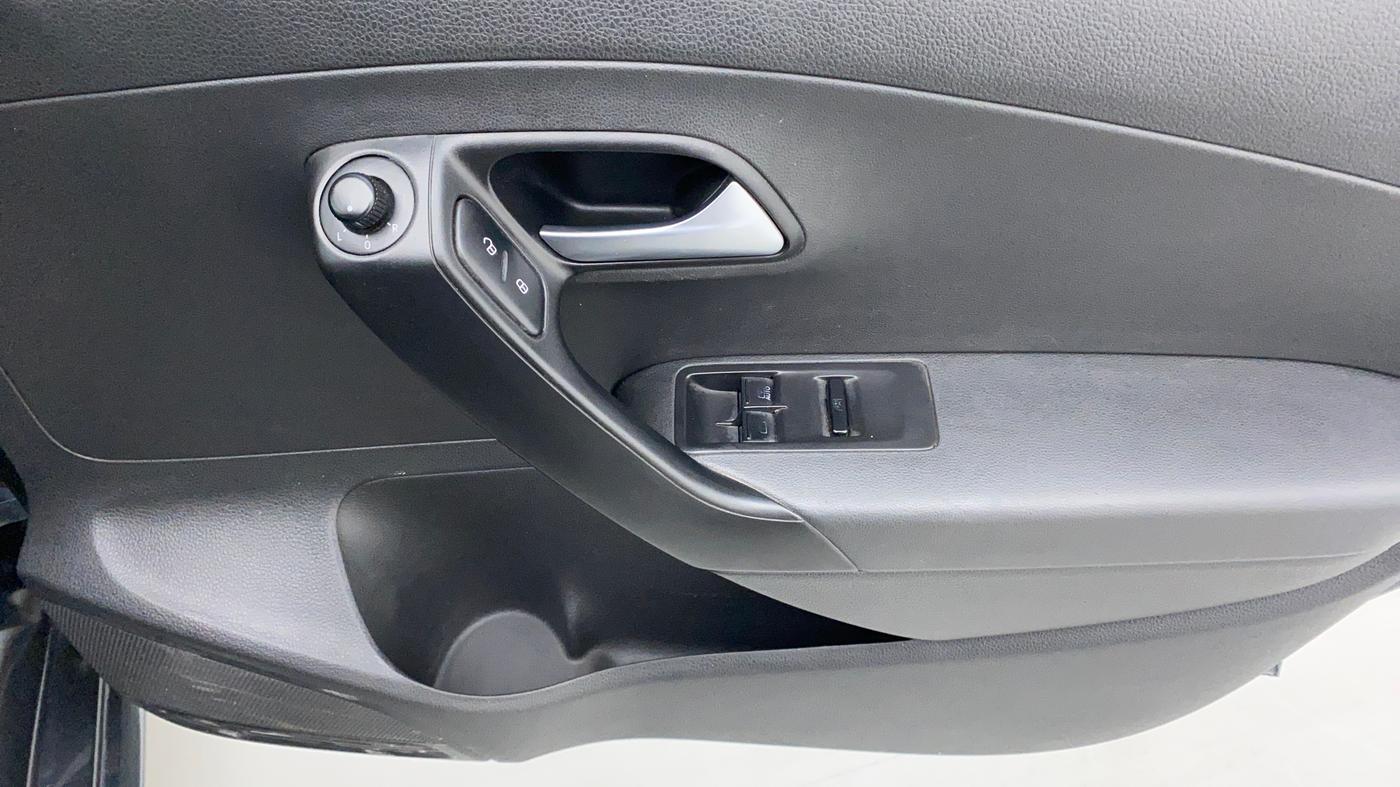 2019 Volkswagen Ameo COMFORTLINE 1.0, Petrol, Manual, 65,498 km, Driver Side Door Panels Control