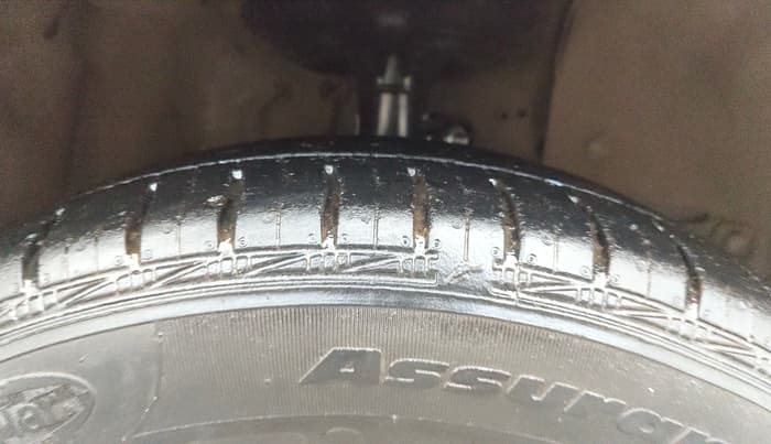 2013 Honda Brio VX AT, Petrol, Automatic, 43,331 km, Right Front Tyre Tread