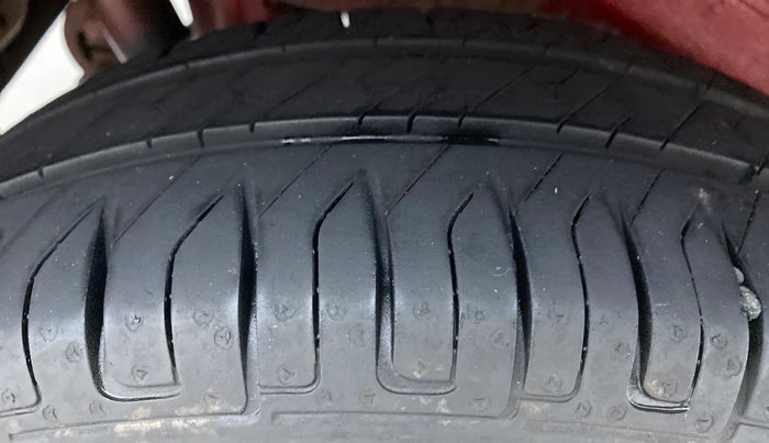 2013 Maruti Wagon R 1.0 VXI, Petrol, Manual, 45,434 km, Right Rear Tyre Tread