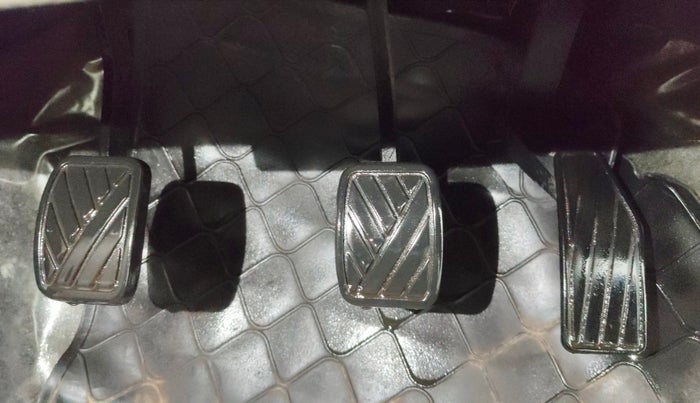 2015 Maruti Celerio ZXI (O), Petrol, Manual, 33,180 km, Pedals