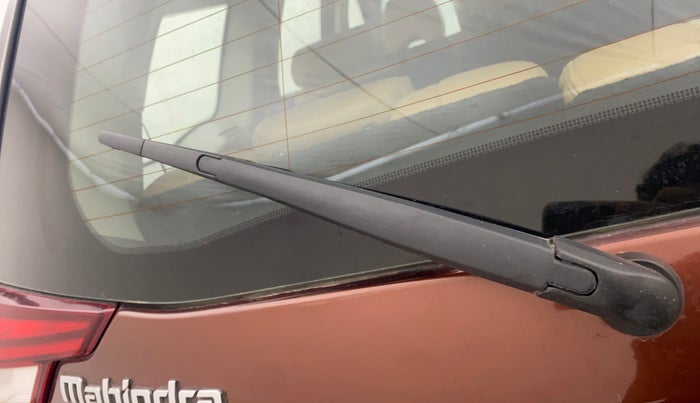 2018 Mahindra XUV500 W11, Diesel, Manual, 52,365 km, Rear Wiper