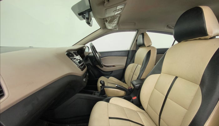 2016 Hyundai Elite i20 SPORTZ 1.2, Petrol, Manual, 57,057 km, Right Side Front Door Cabin