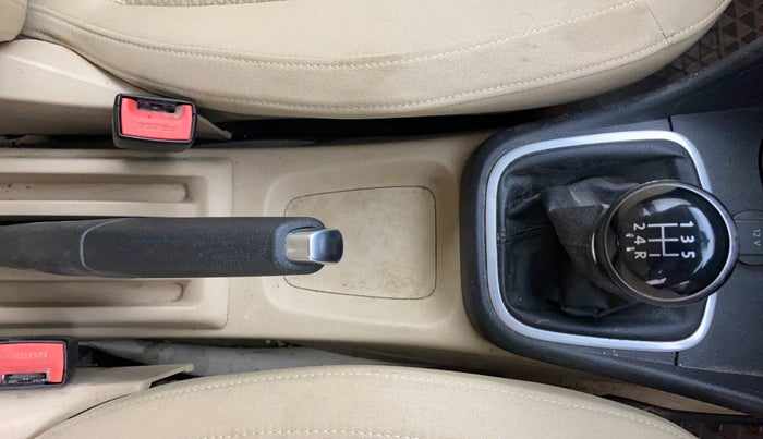 2019 Volkswagen Ameo HIGHLINE PLUS 1.0L 16 ALLOY, Petrol, Manual, 94,240 km, Gear Lever