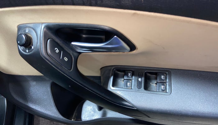 2017 Volkswagen Ameo HIGHLINE PLUS 1.5L 16 ALLOY, Diesel, Manual, 92,446 km, Driver Side Door Panels Control