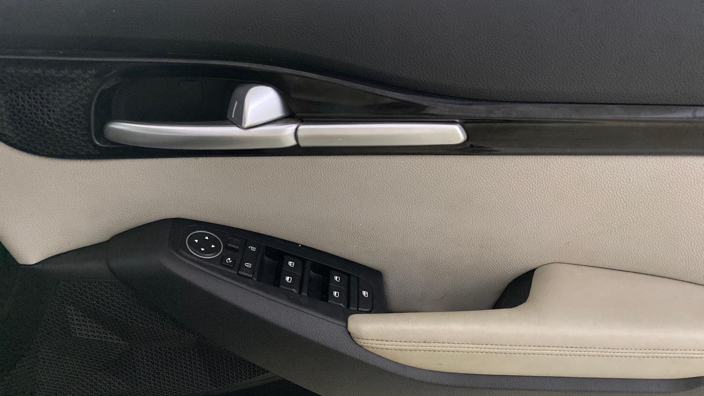 2021 KIA SELTOS HTX IVT 1.5 PETROL, Petrol, Automatic, 32,717 km, Driver Side Door Panels Control
