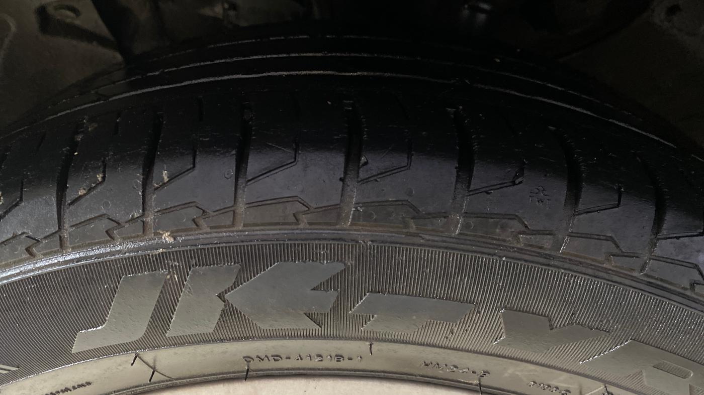 2021 KIA SELTOS HTX IVT 1.5 PETROL, Petrol, Automatic, 32,717 km, Left Front Tyre Tread