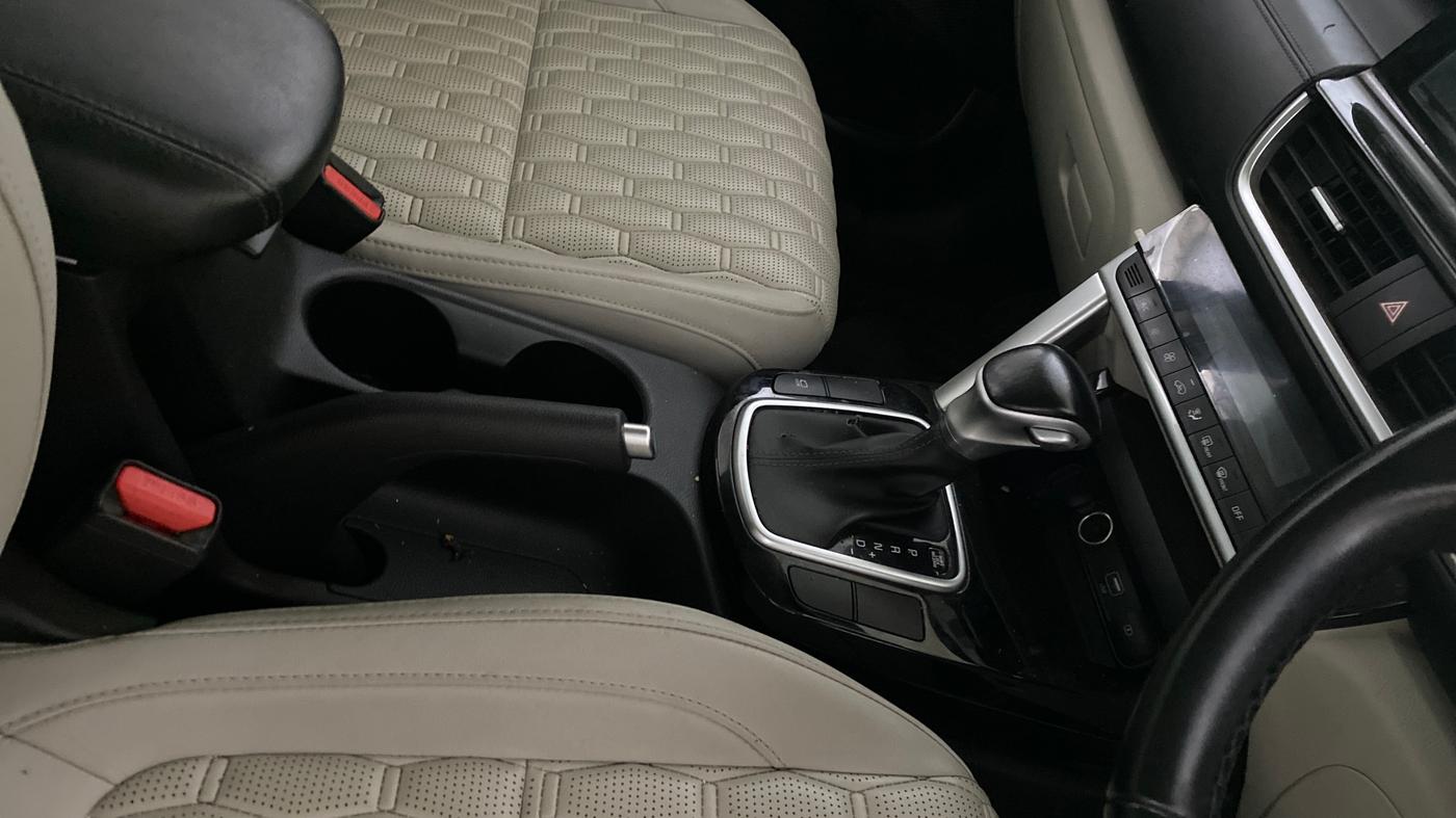 2021 KIA SELTOS HTX IVT 1.5 PETROL, Petrol, Automatic, 32,717 km, Gear Lever