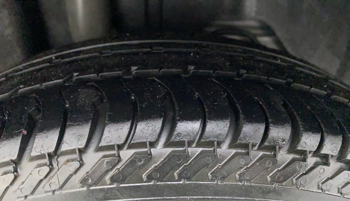 2015 Ford Figo Aspire 1.5 TITANIUM AT PETROL, Petrol, Automatic, 41,671 km, Right Rear Tyre Tread