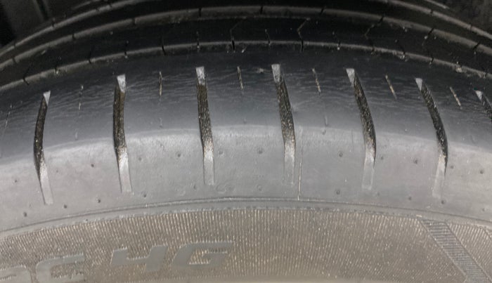 2022 Maruti Baleno ZETA PETROL 1.2, Petrol, Manual, 39,435 km, Left Rear Tyre Tread