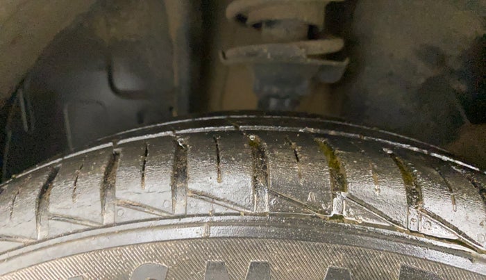 2023 Renault Kwid CLIMBER MT 1.0, CNG, Manual, 18,362 km, Left Front Tyre Tread